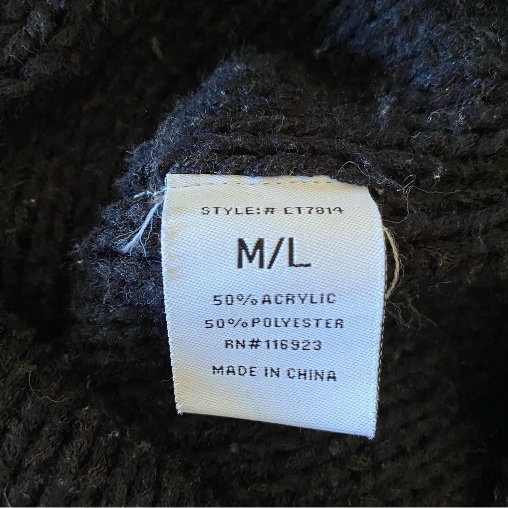 Easel Chunky Knit 3/4 Sleeve Long Line Sweater Black: M/L - Picture 8 of 10